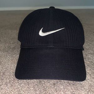 Nike Men’s Black Golf Dad Hat